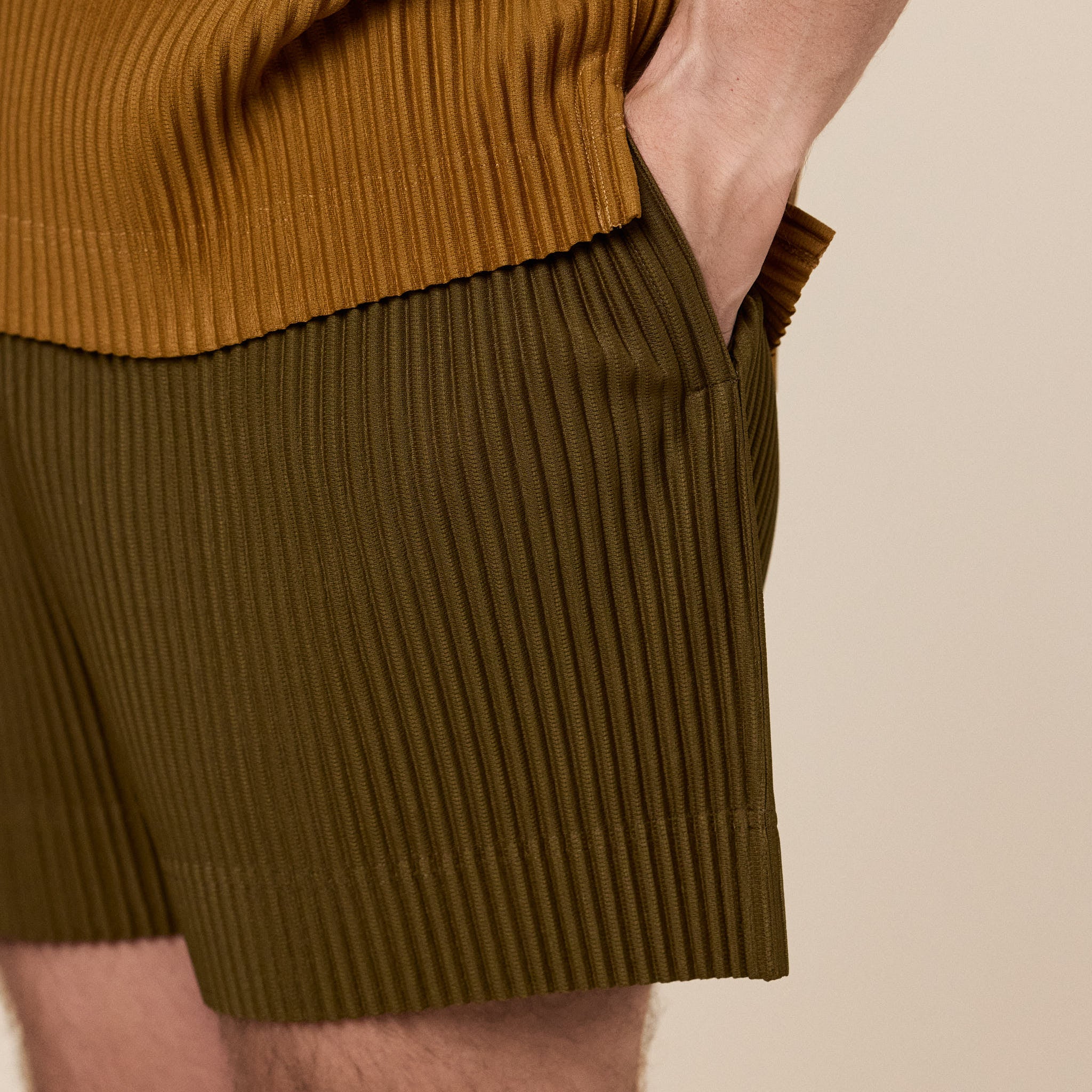 Homme Plissé Issey Miyake - Colourful Pleats Shorts - Cinque Terre Rock Green