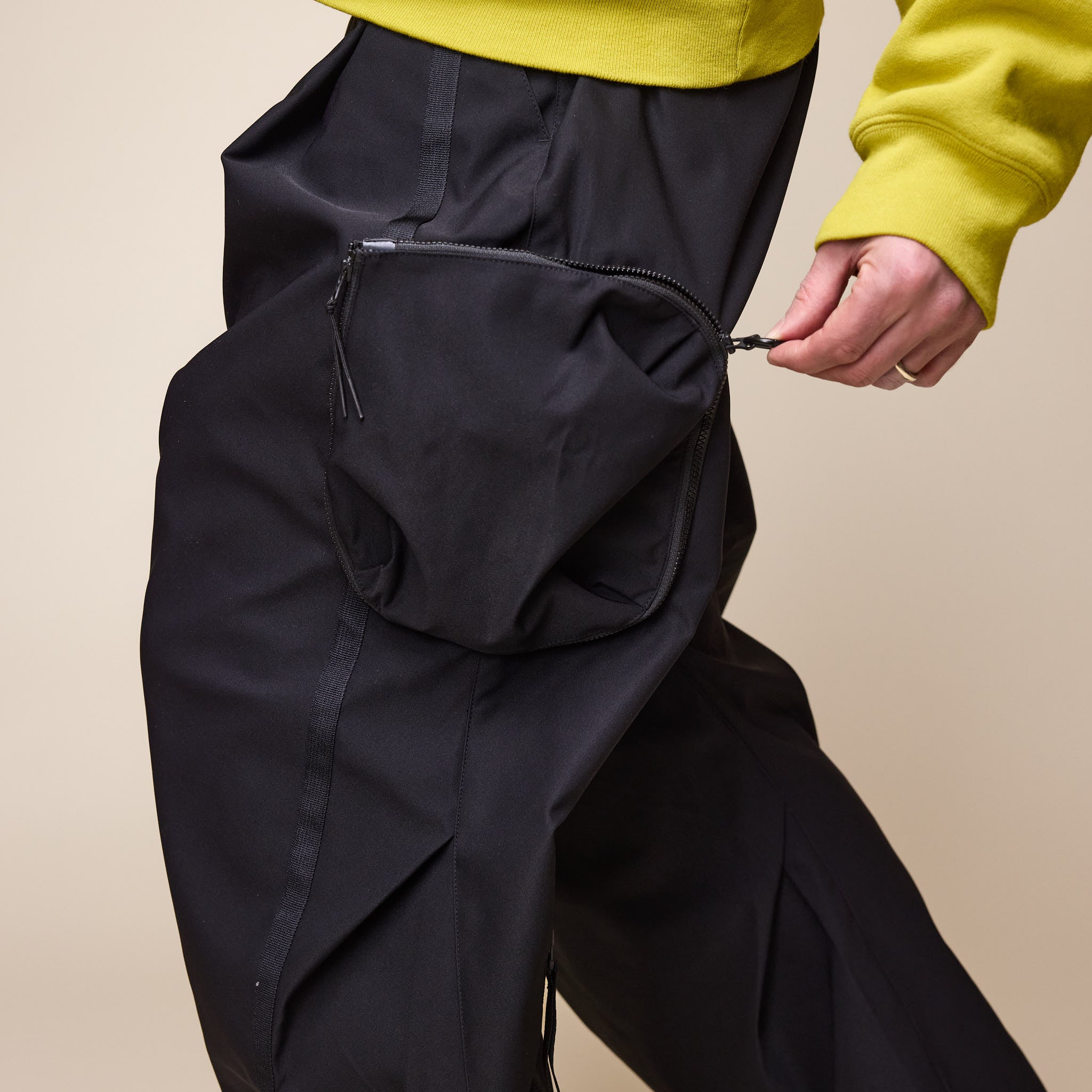 GOOPiMADE - “8SE-01P" 4DX.Module Tech Utility Pants - Black