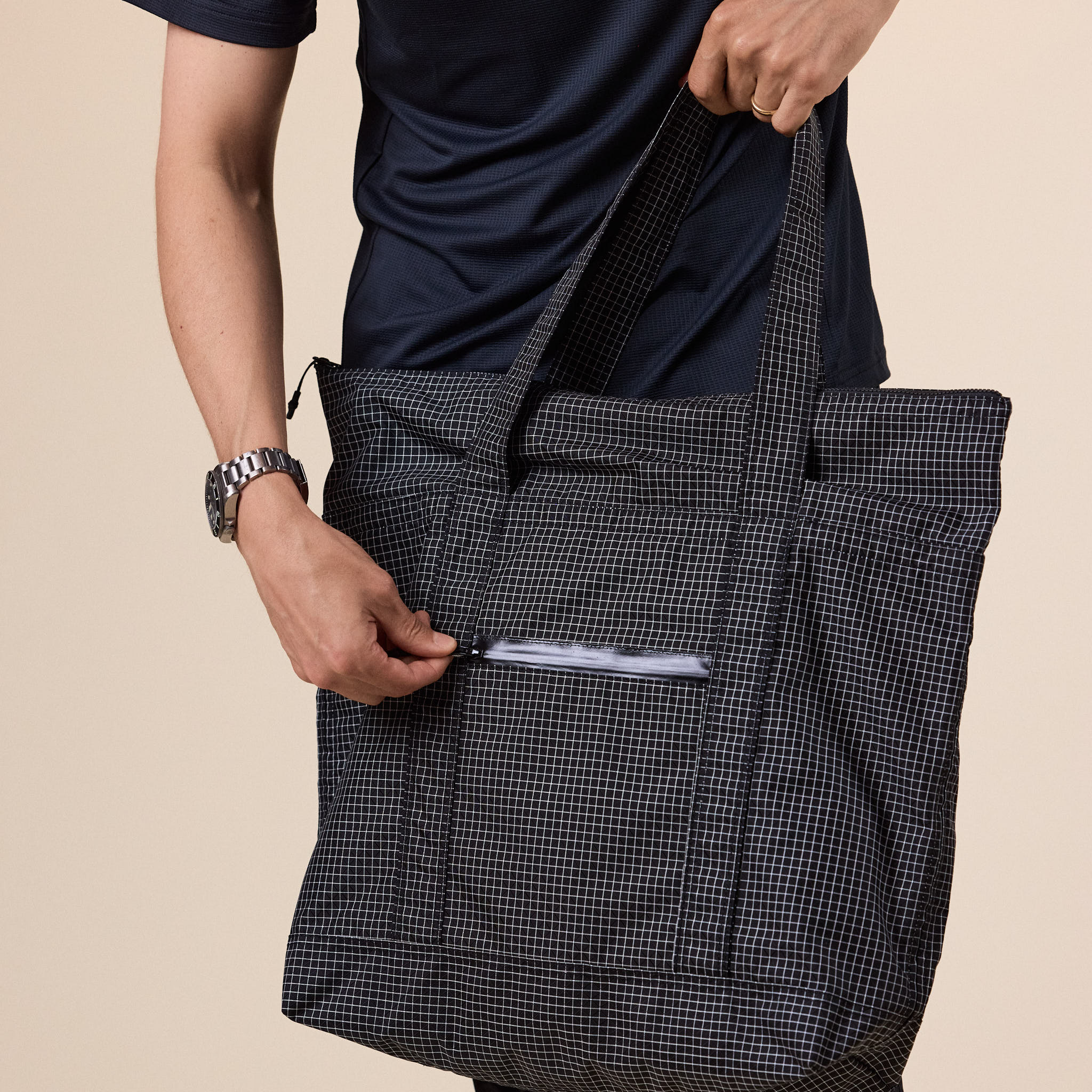 CAYL "Climb As You Love" - Grid Tote Bag - Black
