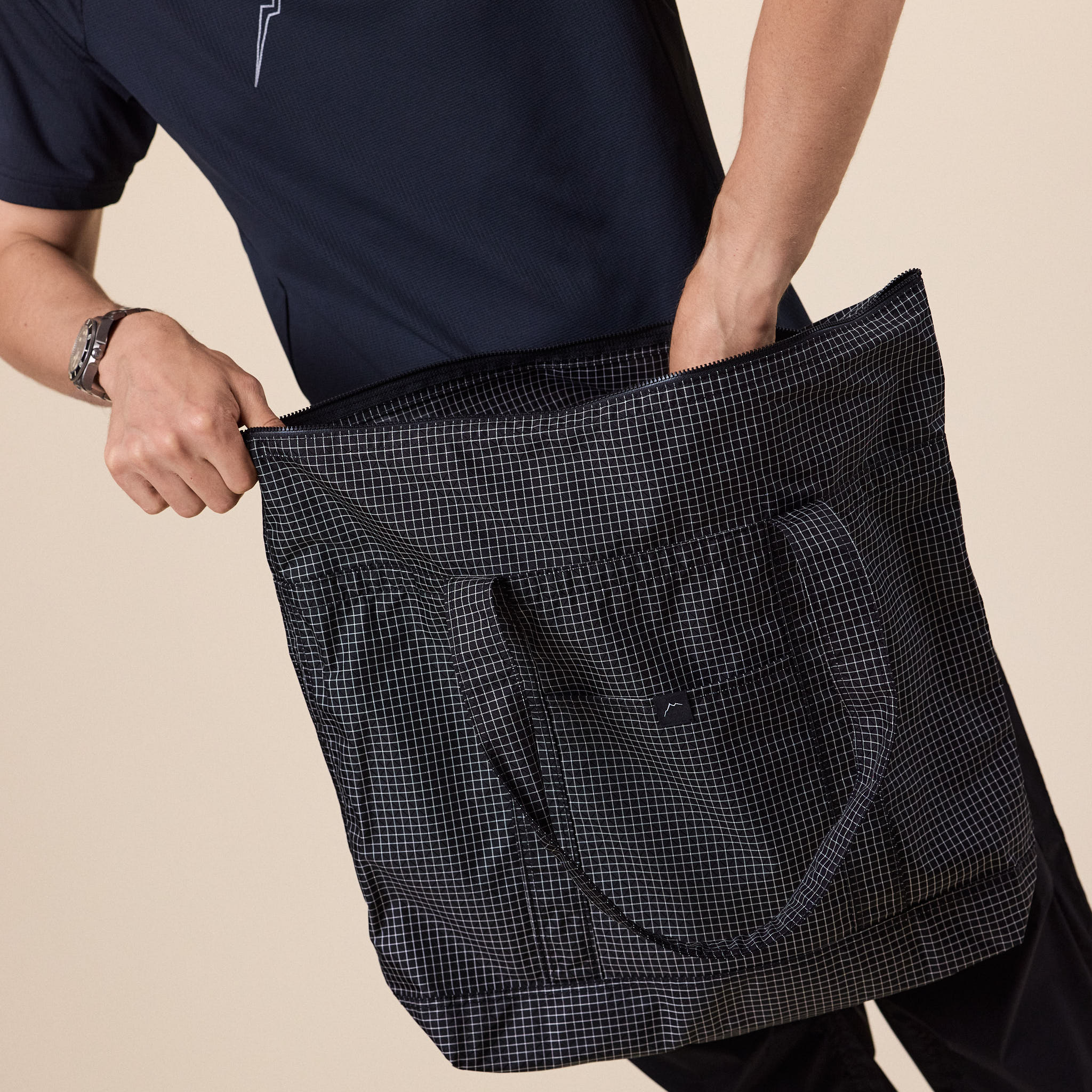 CAYL "Climb As You Love" - Grid Tote Bag - Black