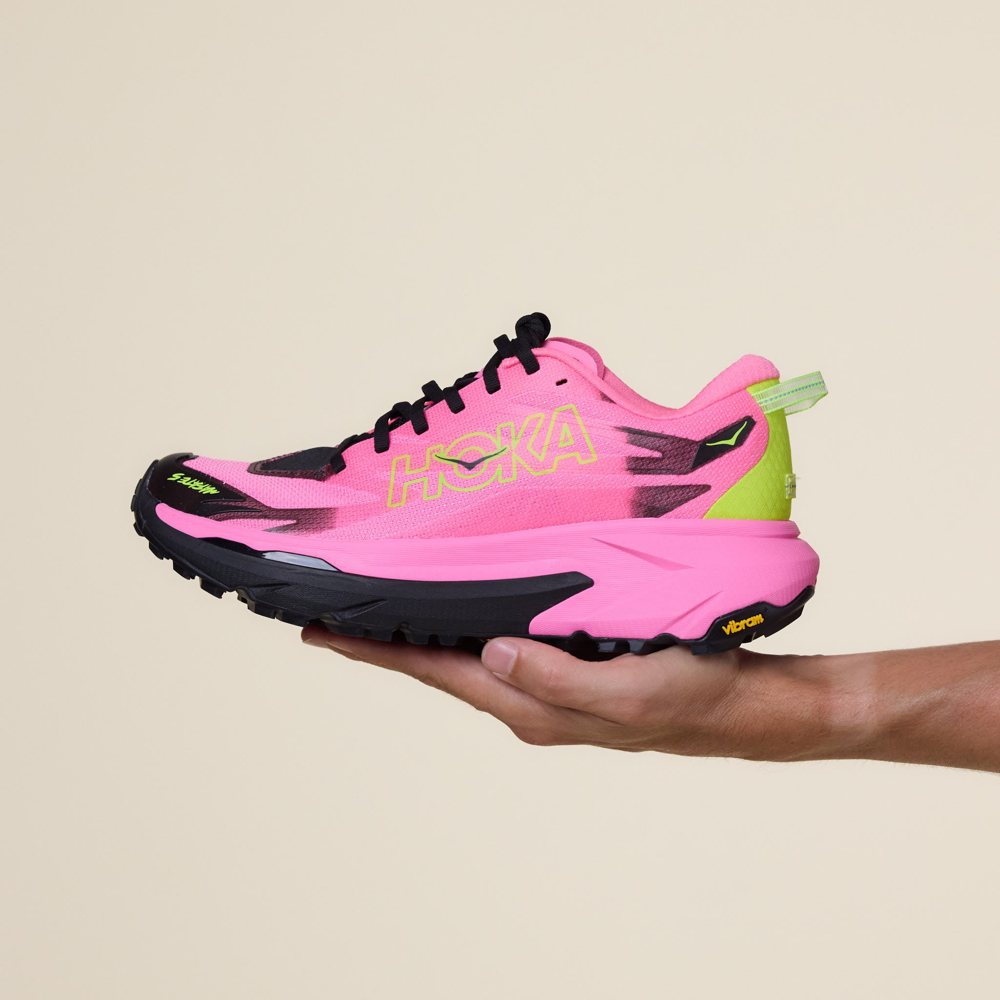 Hoka - Mafate 5 - Neon Rose / Black