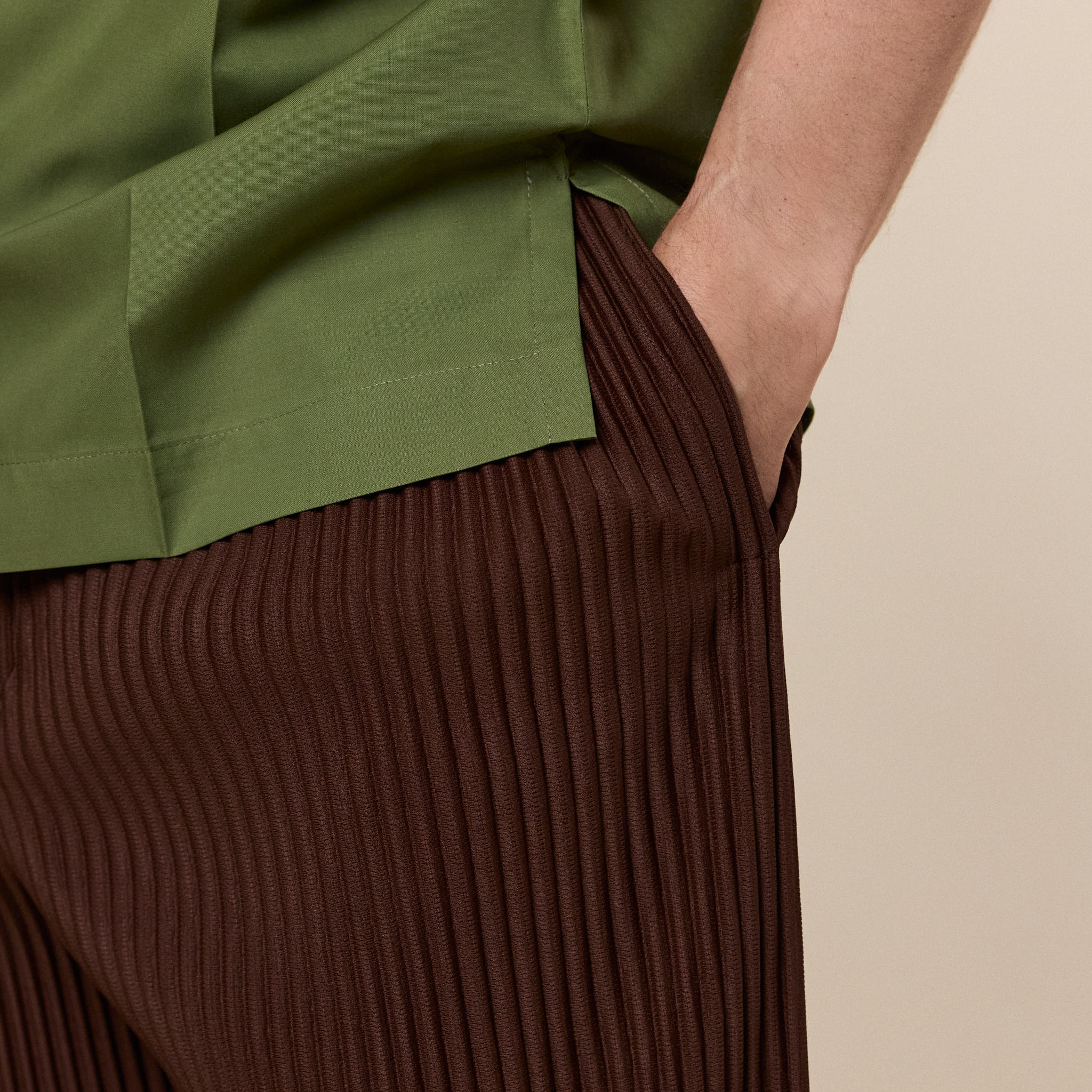 Homme Plissé Issey Miyake - Colour Pleat Shorts - Anchor Brown