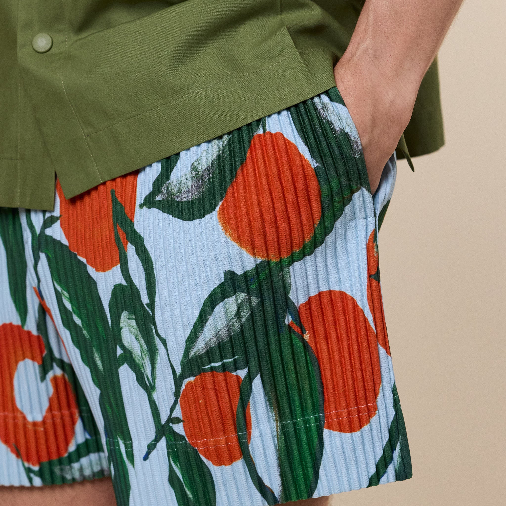 Homme Plissé Issey Miyake - Fruits & Vegetables Shorts - Blue