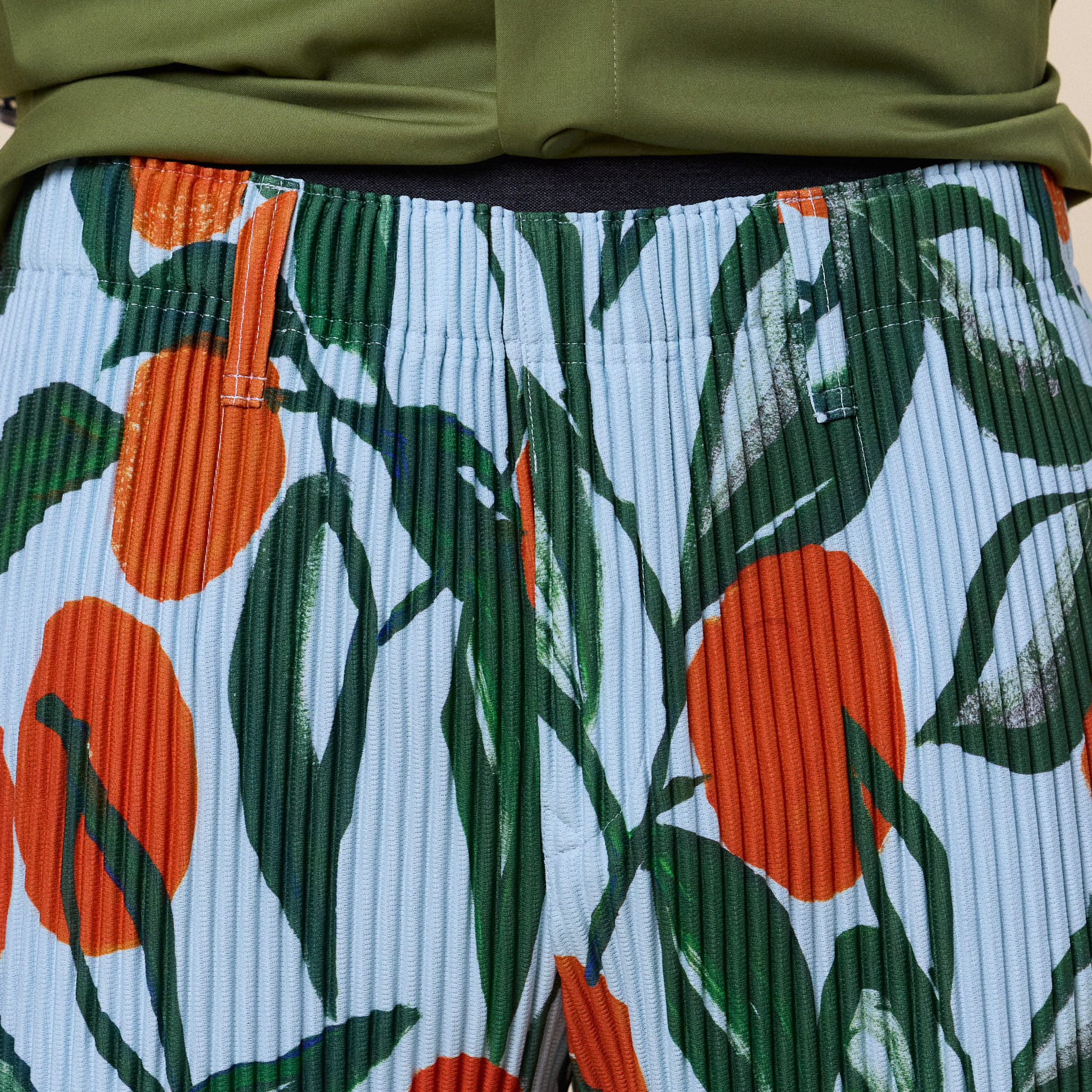 Homme Plissé Issey Miyake - Fruits & Vegetables Shorts - Blue