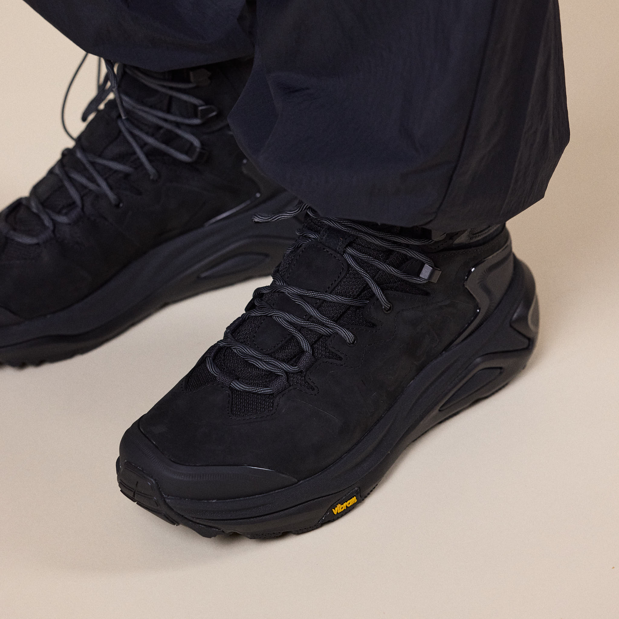HOKA - Kaha 3 GORE-TEX Hiking Boots - Black / Black