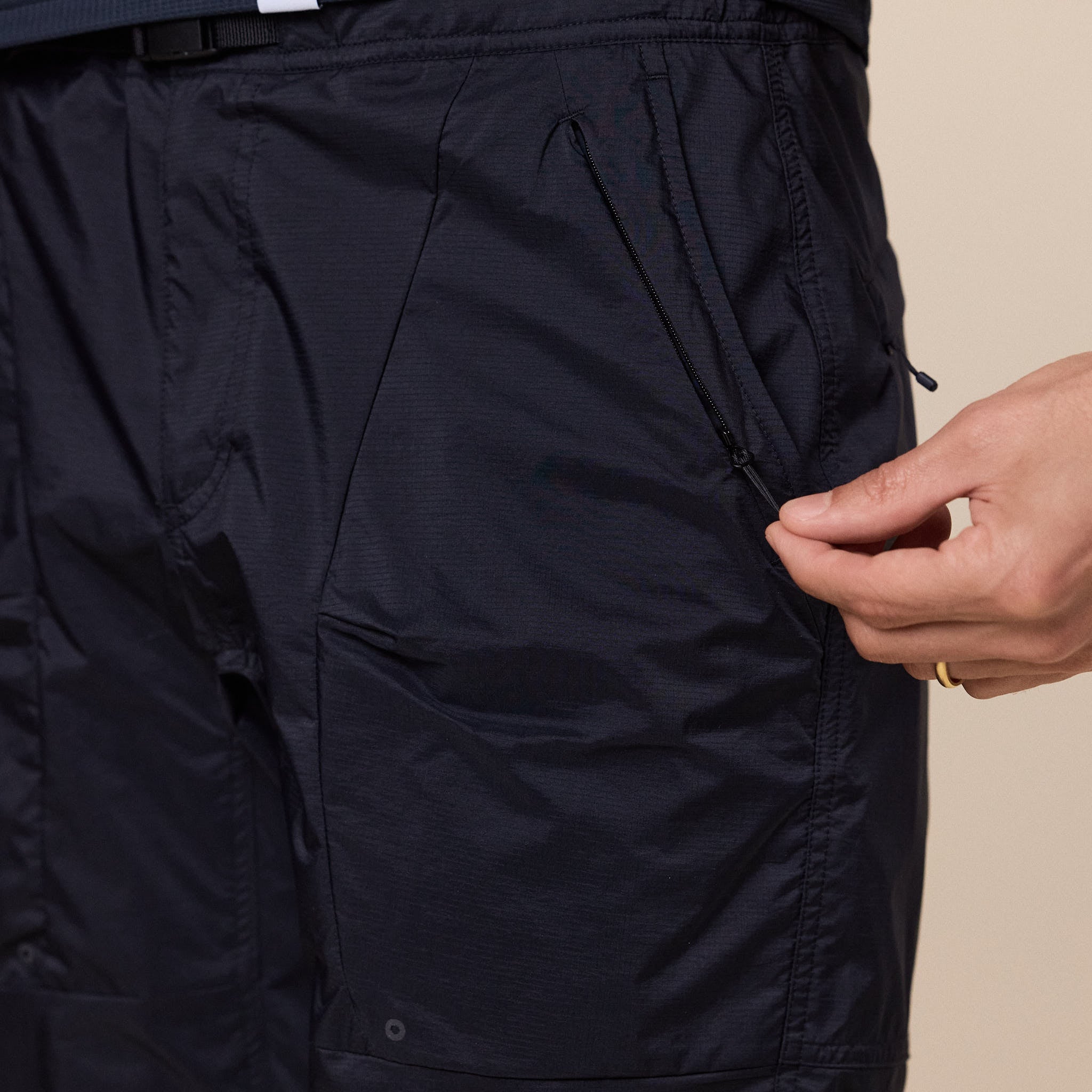 CAYL "Climb As You Love" - Light Conseal Zip Shorts - Black