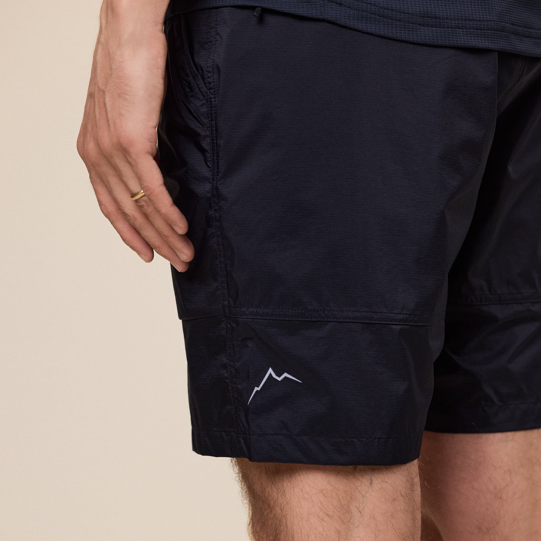 CAYL "Climb As You Love" - Light Conseal Zip Shorts - Black