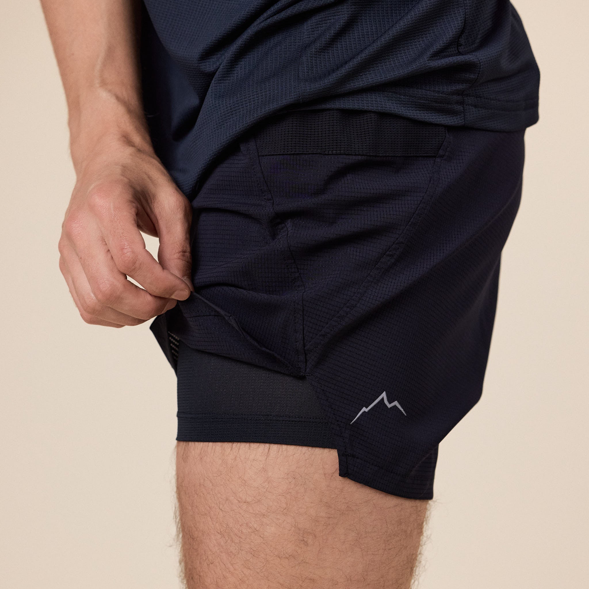 CAYL "Climb As You Love" - Light Flow Running Shorts - Black