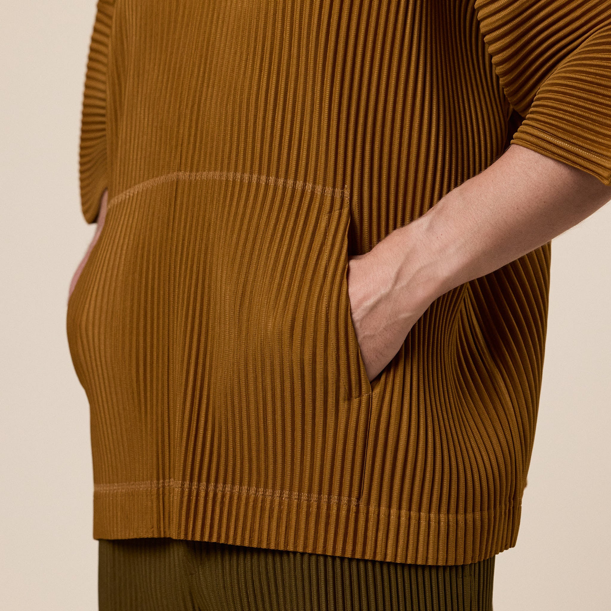 Homme Plissé Issey Miyake - Monthly Colours Hooded Top - Venice Boat Brown