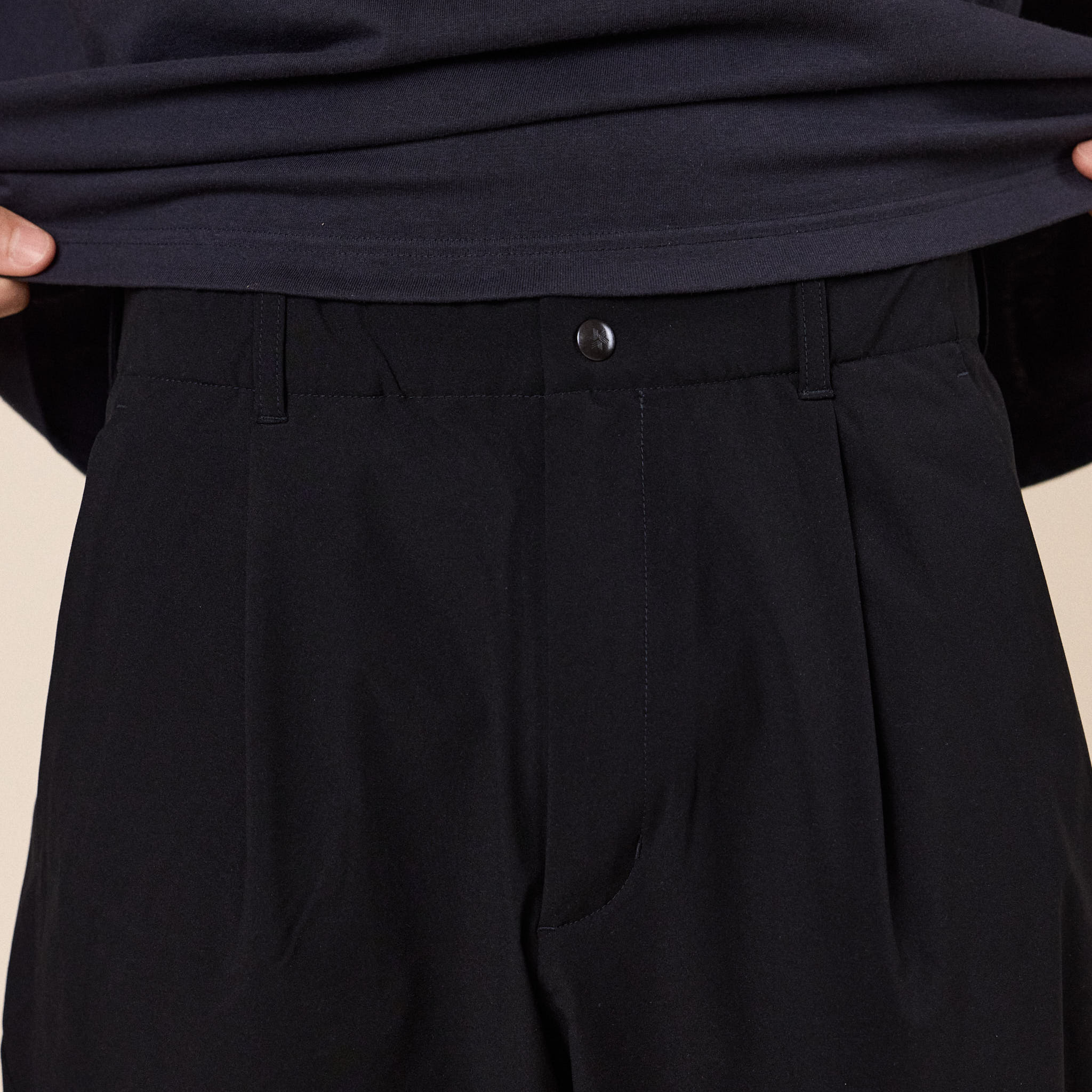 Goldwin - One Tuck Tapered Light Pants - Black