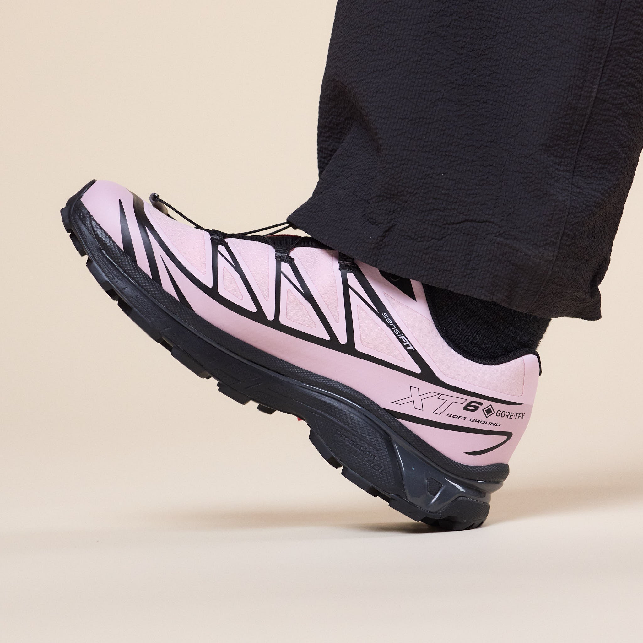Salomon - XT-6 Gore-Tex - Black/Icy Pink/Dawn Pink