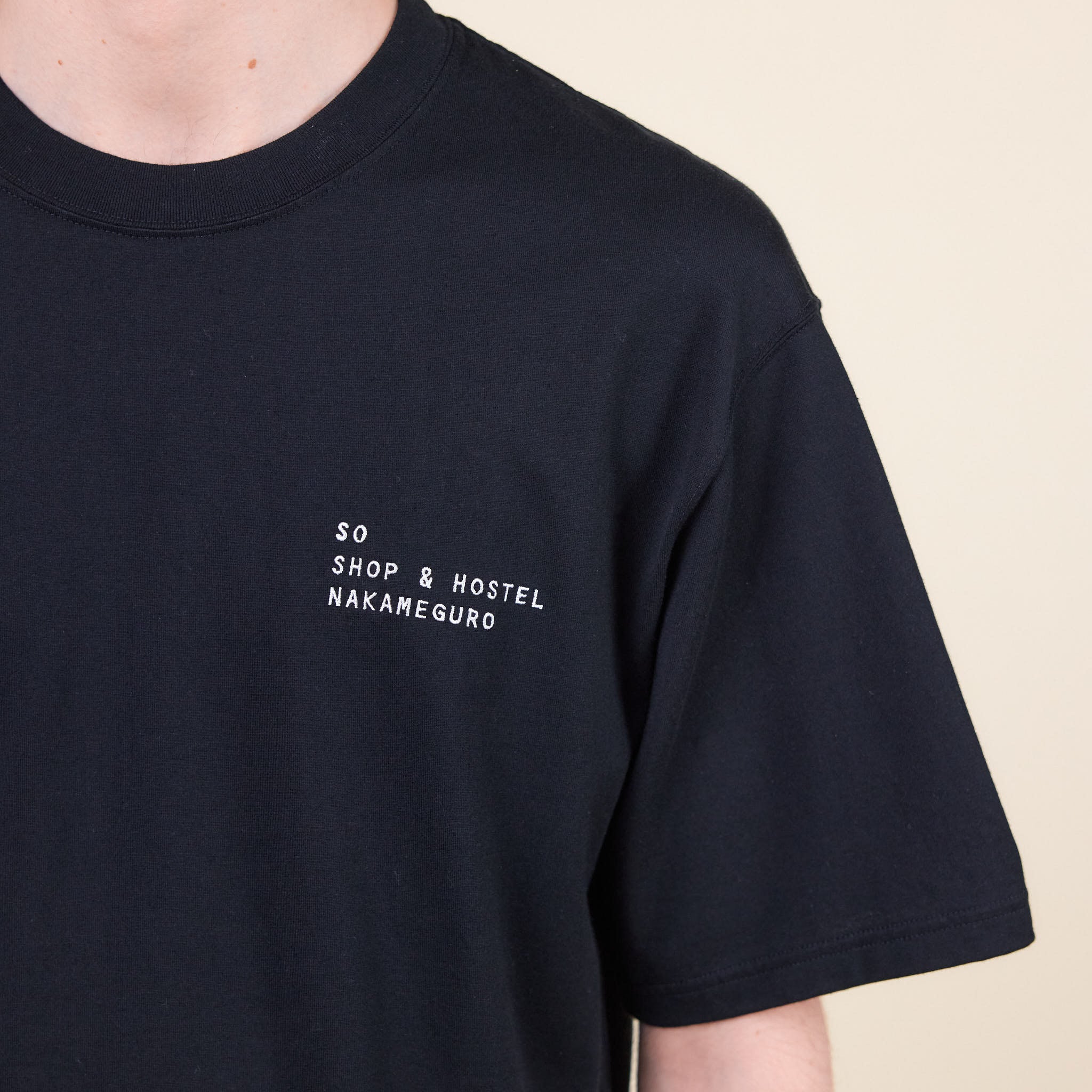 SO SHOP & HOSTEL NAKAMEGURO - Embroidered Logo T-Shirt - Black