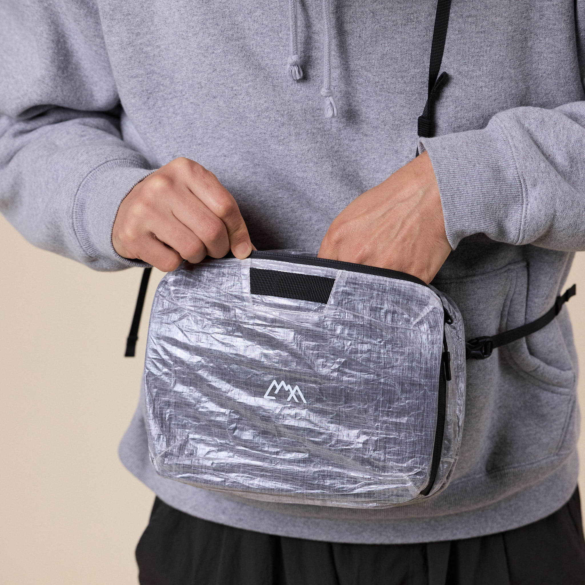 CMF Comfy Outdoor Garment - Sachosh Mod Dyneema - White